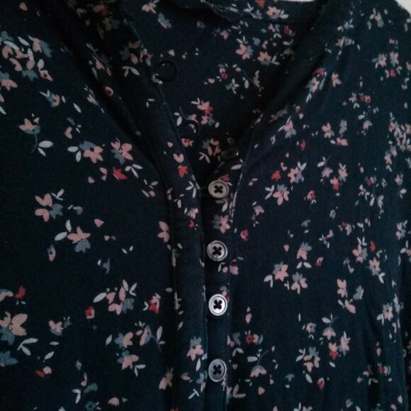 Women's Navy Floral Long Sleeve Henley, Denver Hayes, Medium - Picture 4 of 12